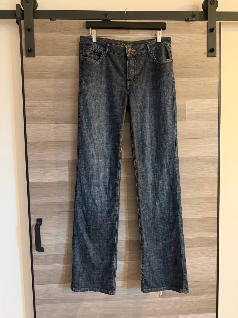 Desi Jeans Maggie Dark Wash Boot Cut Denim Pants Size W10
L33